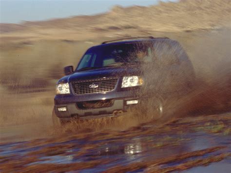 Ford Expedition (2003) - picture 26 of 51 - 1280x960
