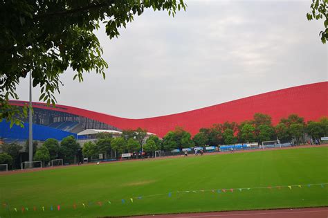 凝聚镇江“精气神”的地标性建筑——镇江体育中心
