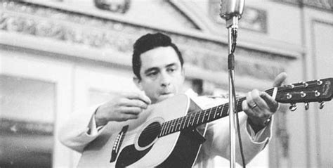 Pin by Emily Kern on Music | Johnny cash, Johnny, Johnny and june