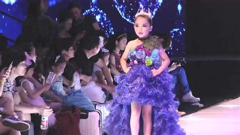 Showkids中国首席少儿模特大赛：从这里看见未来_凤凰时尚