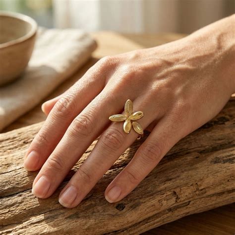 Petal Whisper Ring – Padmeya Store