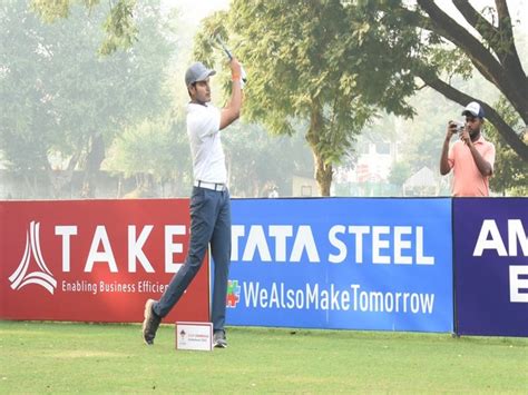 SSP Chawrasia Invitational: Manu Gandas emerges halfway leader with ...