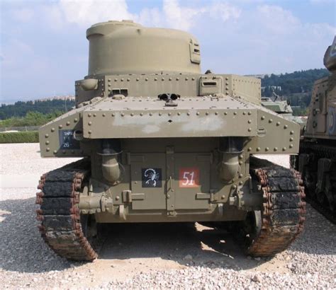 A Crew of 7, Really? 30 Photos of the M3 Lee/Grant Medium Tank | War ...