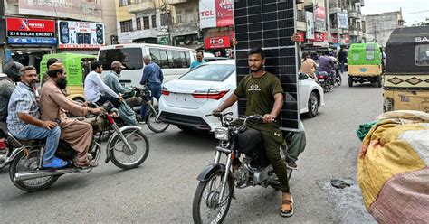 India vs Pakistan solar outruns neighbours in solar power race