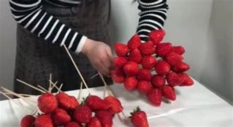 草莓怎么制作礼物最新素材