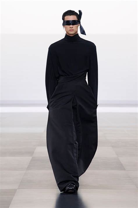 Winter 2025-2026 Men’s Show - mens-fashion - Fashion & Accessories | DIOR