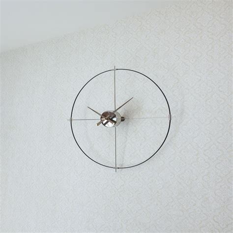 SHINY CIRCULAR WALL CLOCK – SUREKH DECOR