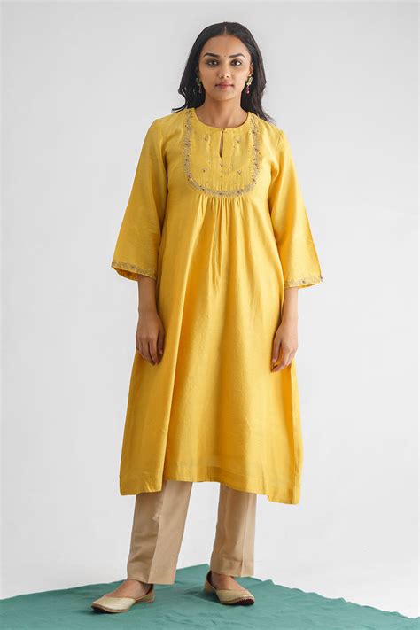 Shop Yellow Gold Floral Embroidered Kurta With Slip by MUSHIO at House ...