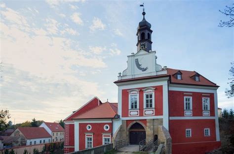 SAVOIA RESIDENCE (Skvorec) - Castle Reviews, Photos, Rate Comparison ...