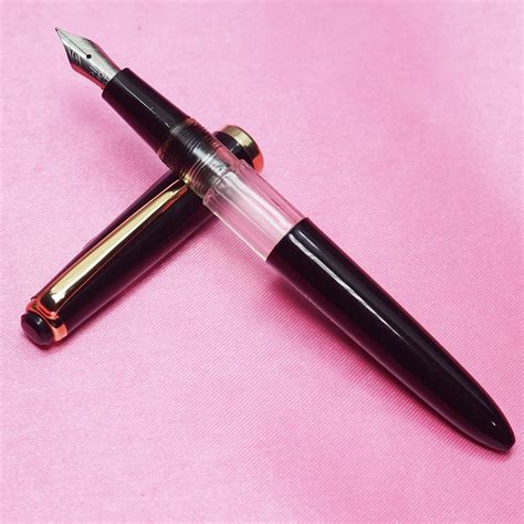 Oliver 11 Black Color Pattern Window Design Body With Gold Clip Fine ...