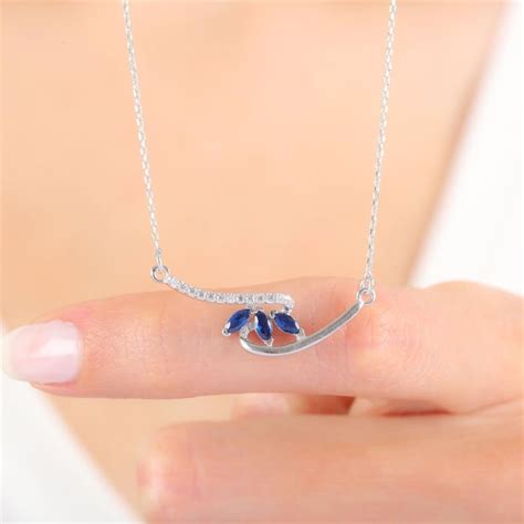 Sapphire Tria Loop Necklace In Silver – Inaara