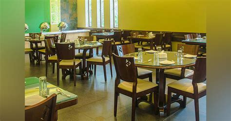 Dinner Scenes (7:00PM-9PM) | LBB