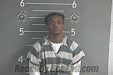 Recent Booking / Mugshot for CURTIS POWELL in Pike County, Kentucky