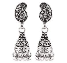 Silver Jhumkas: Get Up To 15% Discount On Silver Jhumka Earrings