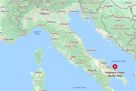 Polignano a Mare, obalni grad u Italiji s dramatičnim pogledom na more ...