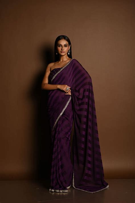 Most Elegant Brides Mother Outfits Ideas for Indian Wedding – Anvi Couture