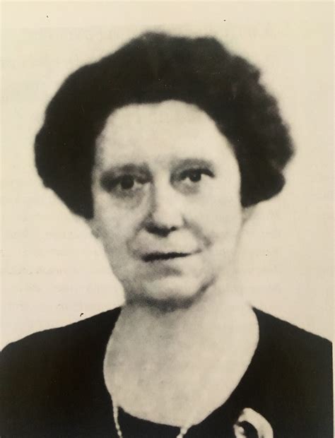 Foto měsíce | Archiv Marie-Louise Hairs – Umění a vizuální kultura ...