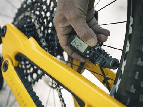 Best mountain bike tire pressure gauges: Get the perfect set-up to ...