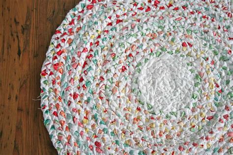 DIY Rag Rugs That are Super Fun to Make