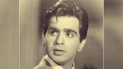 Legendary Thespian & Bollywood's 'Tragedy King' Dilip Kumar Passes Away ...
