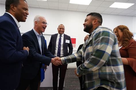 Operation HOPE and Wells Fargo Host New HOPE Inside Location in L.A. – Los Angeles Sentinel