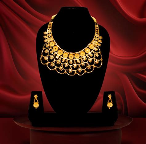 24K Gold-Plated Bridal Chatai Design Floral Necklace Set – Spaarsh