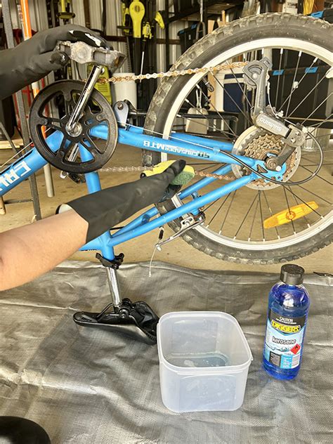 How to Degrease a Bike Chain 的图像结果