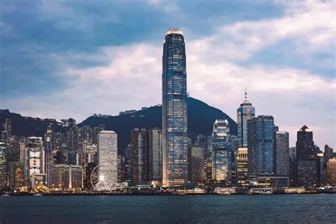 内地企业家赴港快速通道——香港（商业）专才计划！快至一个月拿香港身份！ - 知乎