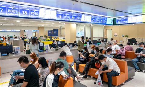 户政和出入境窗口单日办理量增长近五成，广州花都公安推荐“网上办”
