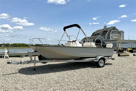 2025 Boston Whaler 170 Montauk MarineMax Norwalk