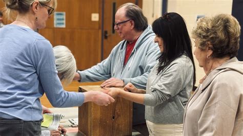 RSU 21 budget advances after voters reject $500K cut to instruction