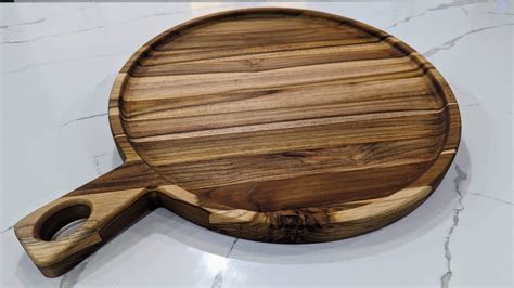 Round Charcuterie Board with Handle – 5-Star Deluxe Teak Serving Board ...