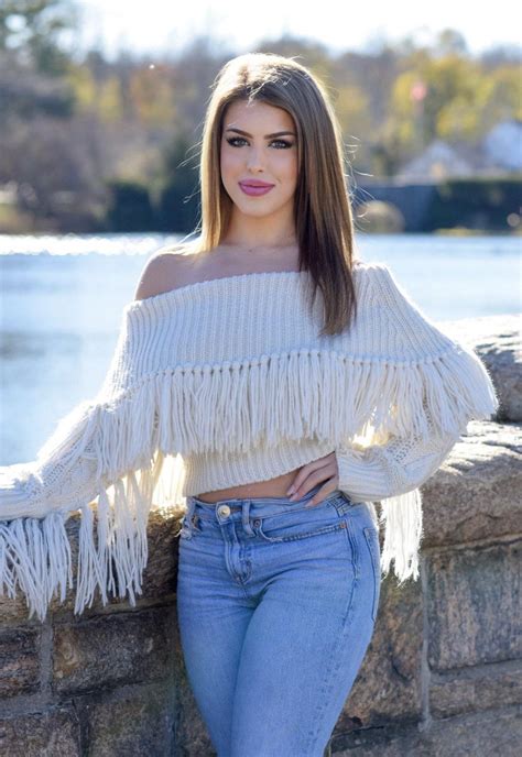 Isabella Maria DeLuca - Turning Point USA Ambassador : r/womenoftheright