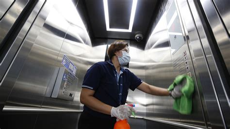 Government raises minimum wage for domestic workers - SWI swissinfo.ch