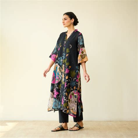 Buy Vrinda Hand Embroidered Kota Doria Cotton Kurta - Black | Rustorange