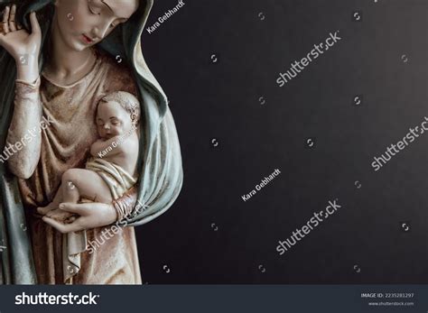 Virgin Mary Holding Baby Jesus On Stock Photo 2235281297 | Shutterstock