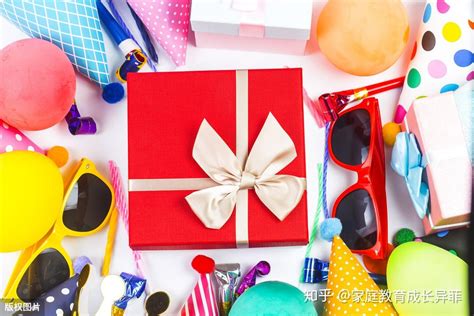 儿子入送什么礼物最新素材