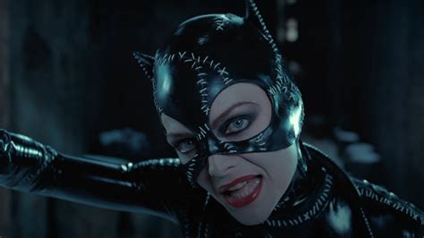 Annette Bening Was Originally Cast As Catwoman In Tim Burton's Batman ...
