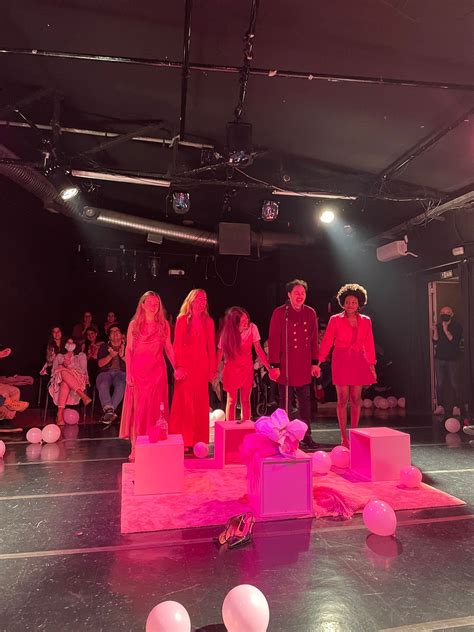 KISS ME GOODBYE ENGLISH