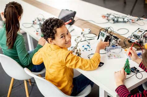 Image result for Robots Programables