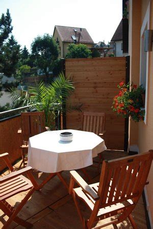 ROMANTIK LANDHAUS (Dresden) - Villa Reviews, Photos, Rate Comparison ...