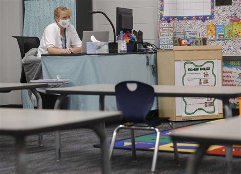 Sheldon ISD instructors help teachers band together to learn online apps