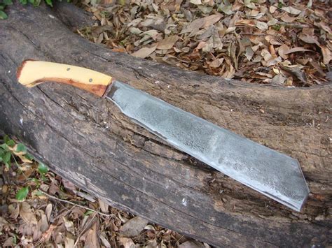 Woods Roamer: New Life for an Old Machete