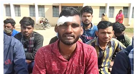 दतिया में छात्रों की भूख हड़ताल, होस्टल अधीक्षक और कर्मचारी पर अभ्रदता ...