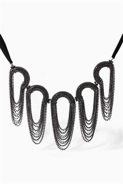 Buy Amama Jewels Premium Earrings, Necklaces & Bracelets | The Sverve