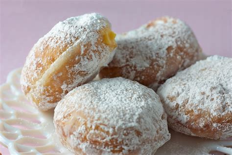 It’s Fat Tuesday! Enjoy a Paczki!