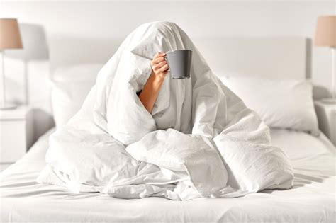What Happens If You Sleep Too Much? – SMUG.