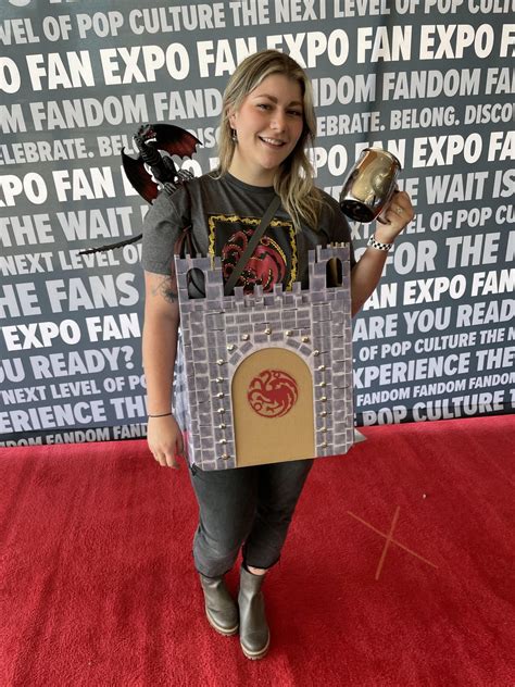 My Fan Fest Dallas costume for today! I’m “House of the Dragon”/“House ...