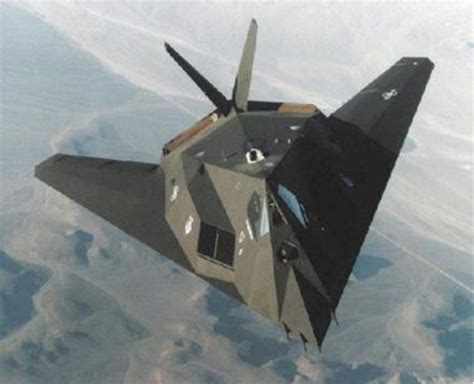 美国经典隐形战机F-117那么早退役与中国有关？南联盟立功了_腾讯新闻