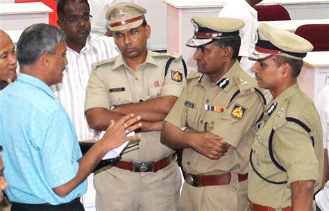 Government To Make IAS, IPS Officers To File Their Annual Performance ...